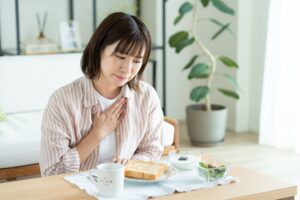 ストレスによる食欲不振の原因とリスク：オンライン診療と漢方でできる改善策