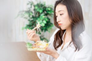 食欲不振のタイプ別おすすめ漢方｜効果的な飲み方や受診の目安を解説